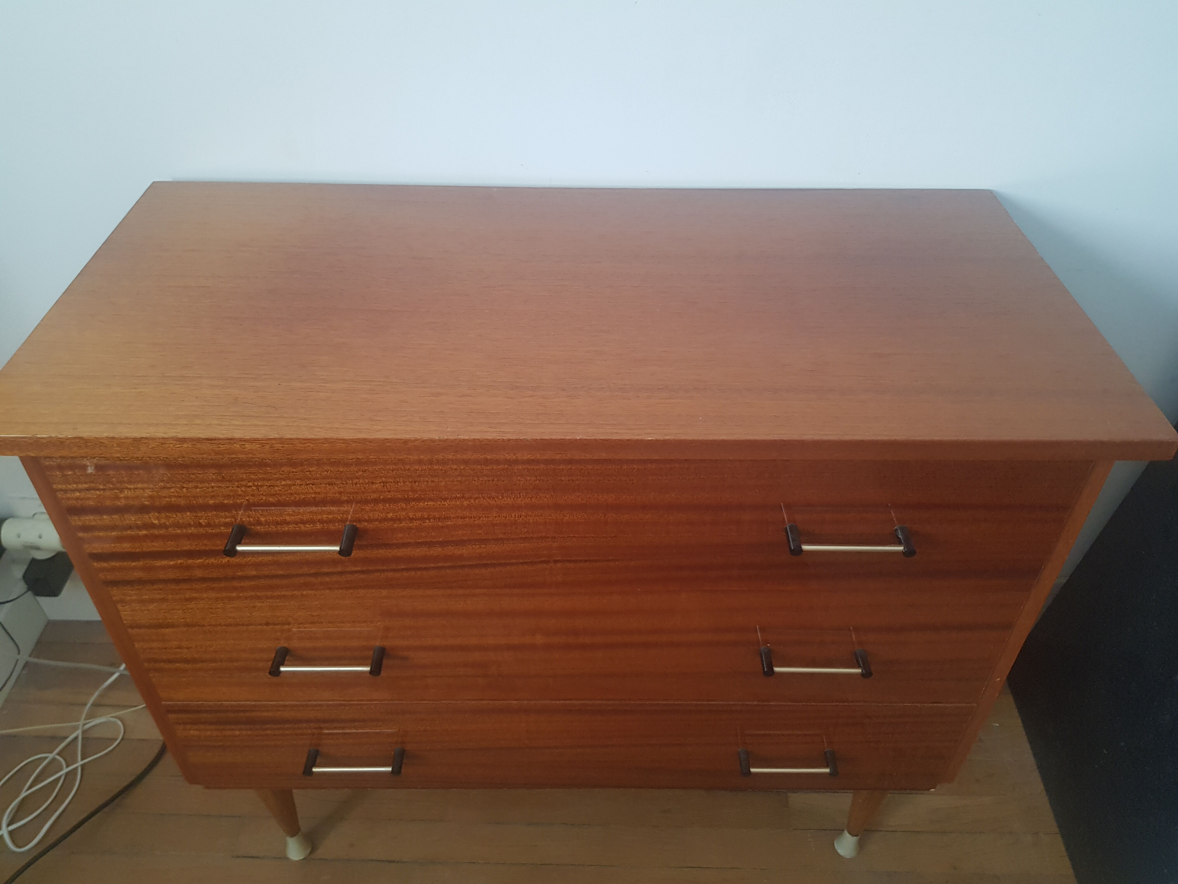 60s chest of drawers