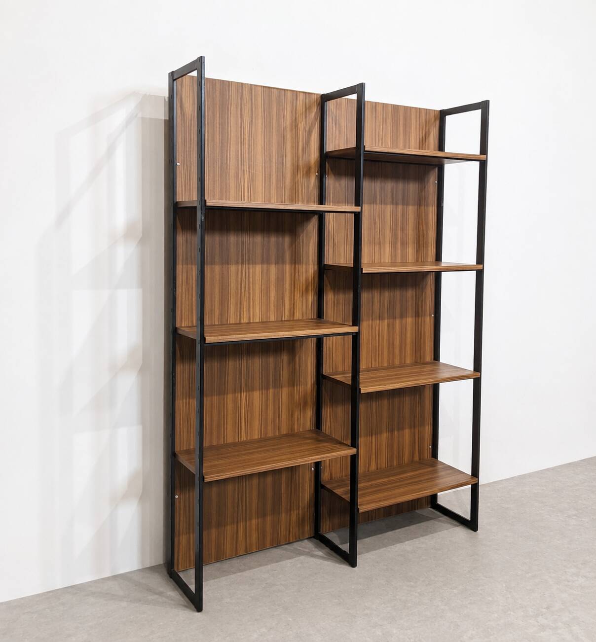 Meurop modular shelf wall unit from the 60s/70s.
