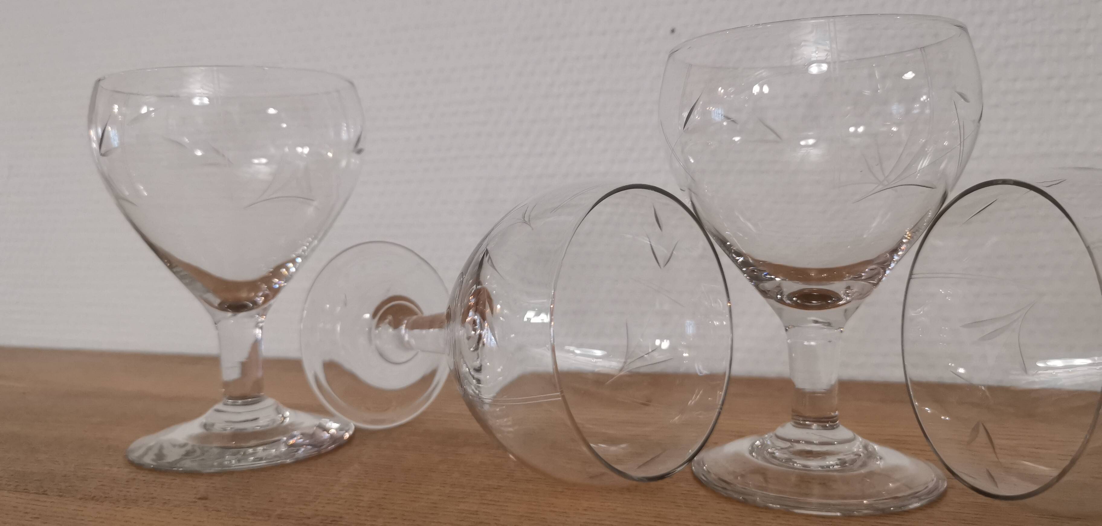 Set of 5 finely engraved vintage water glasses