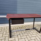 Poltrona Frau - Fred desk by Roberto Lazzeroni