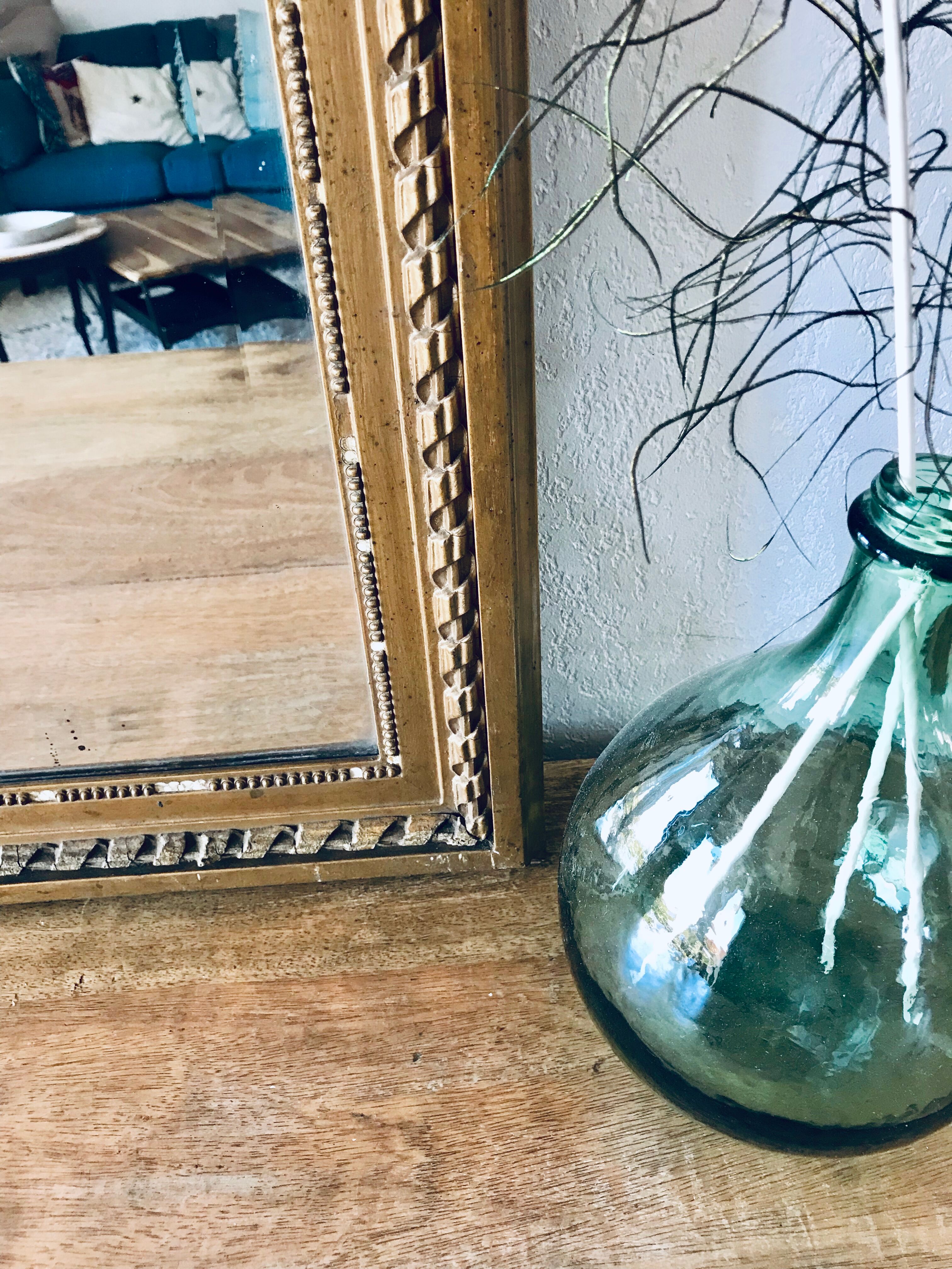 Gilded and beveled pier mirror 88x58cm