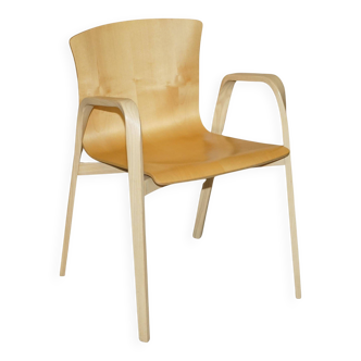 Cirene 03 office chair designed by Vico Magistretti for De Padova