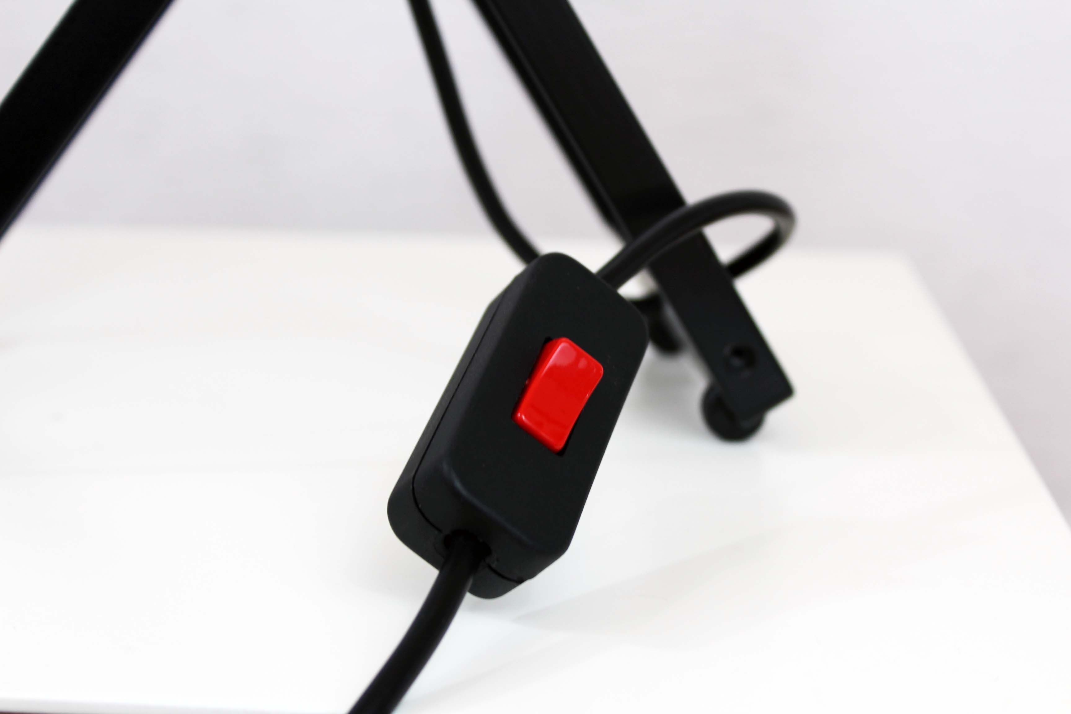 Lamp Artemide model Sintesi by Ernesto Gismondi