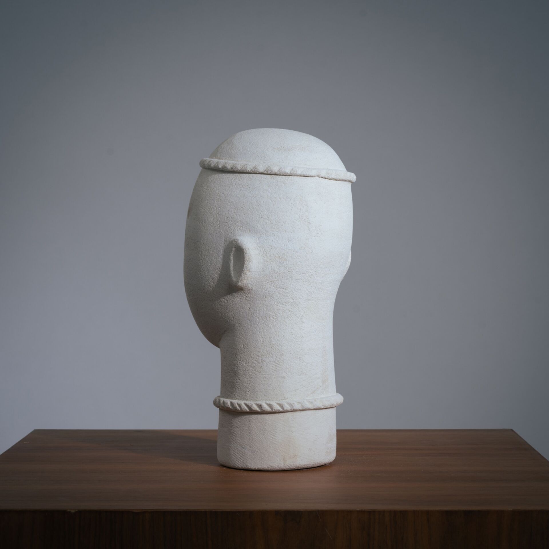 Sculpture de femme moderniste en grès, années 1980