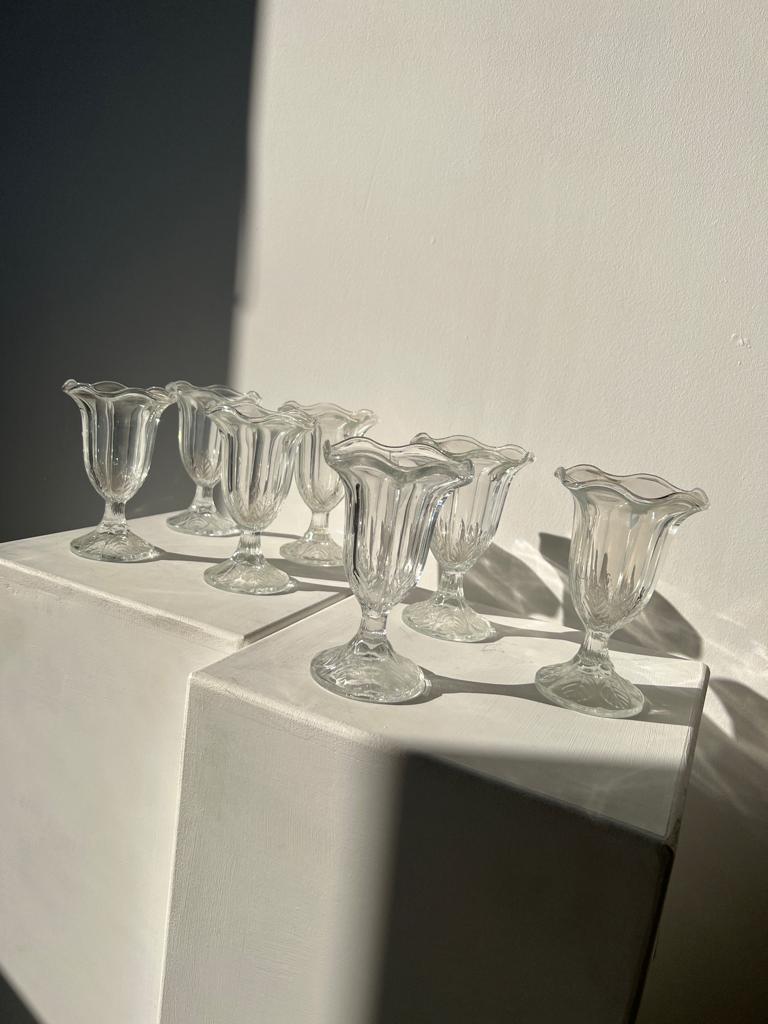 6 vintage ice cream cups with stylized foliage motifs