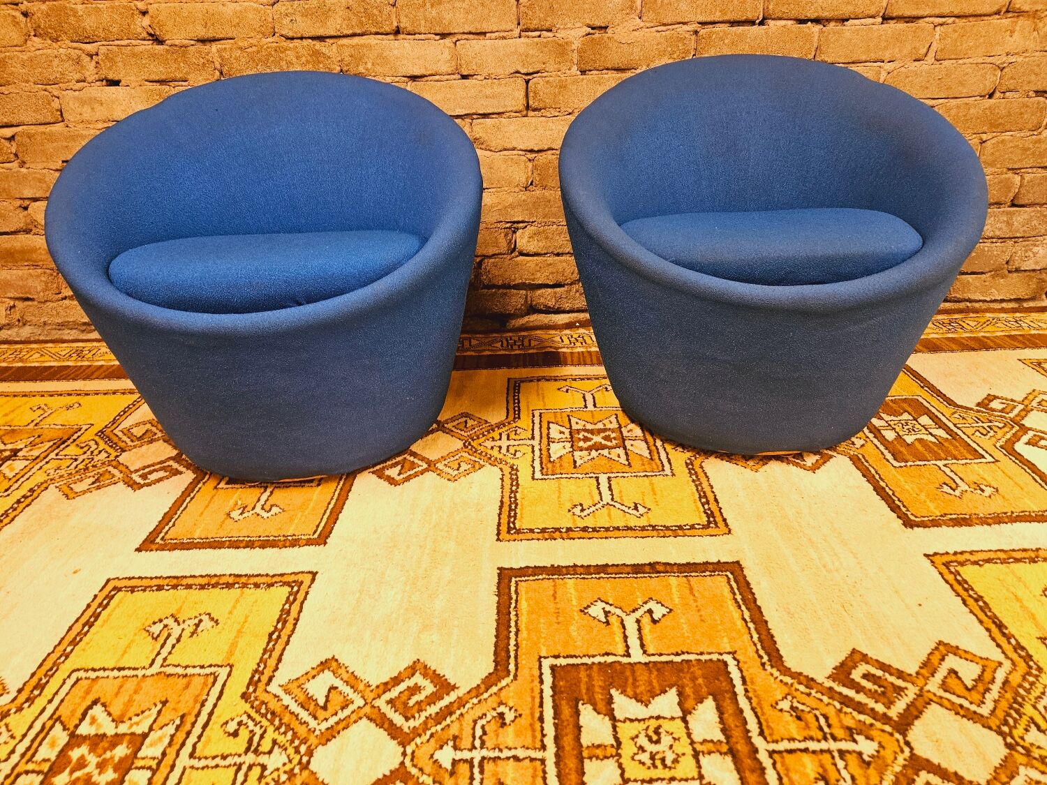 Pair of vintage 70s armchairs