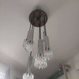 Chandelier, 7-light cascade suspension.