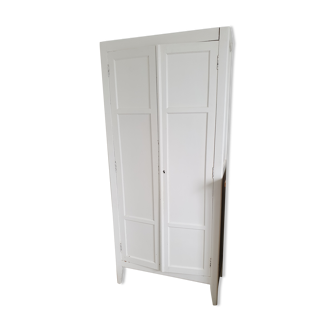 Armoire parisienne