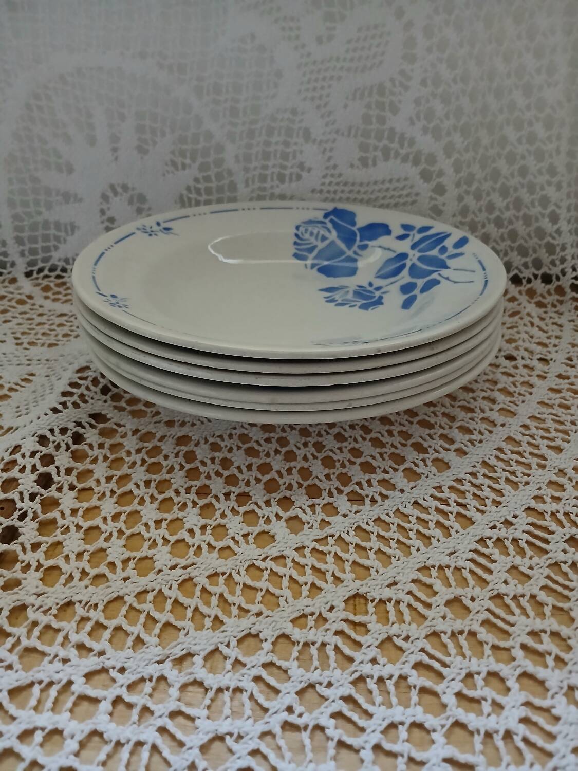 6 Moulin des Loups soup plates