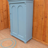 Armoire parisienne