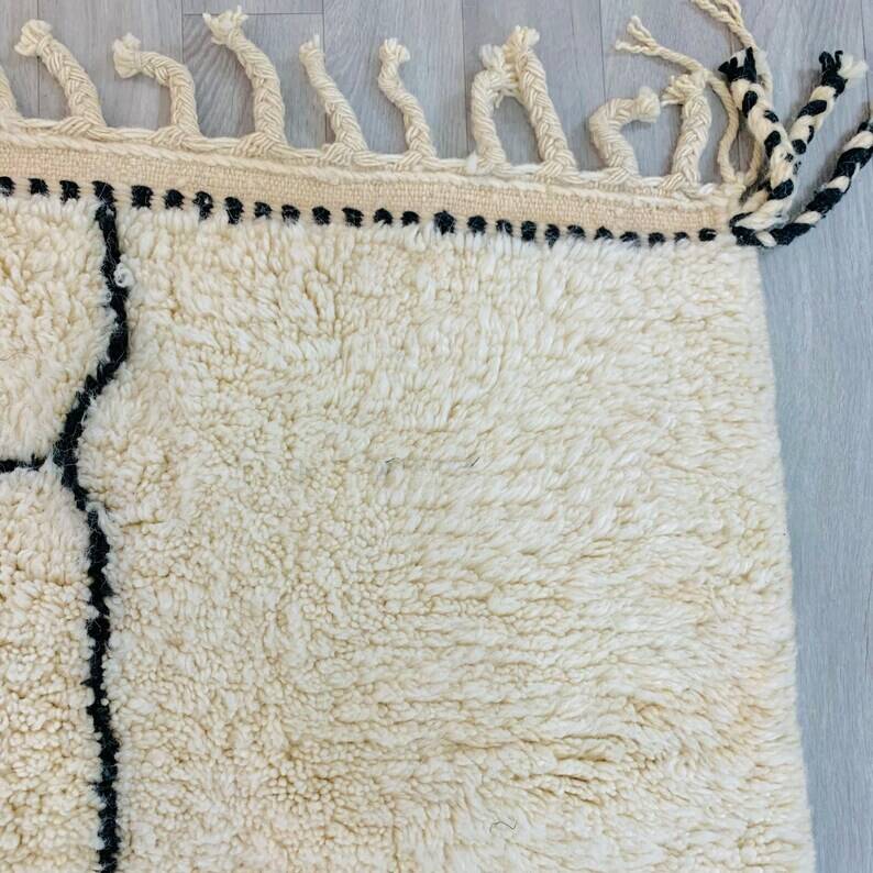 Black and white Moroccan rug, 150/250cm