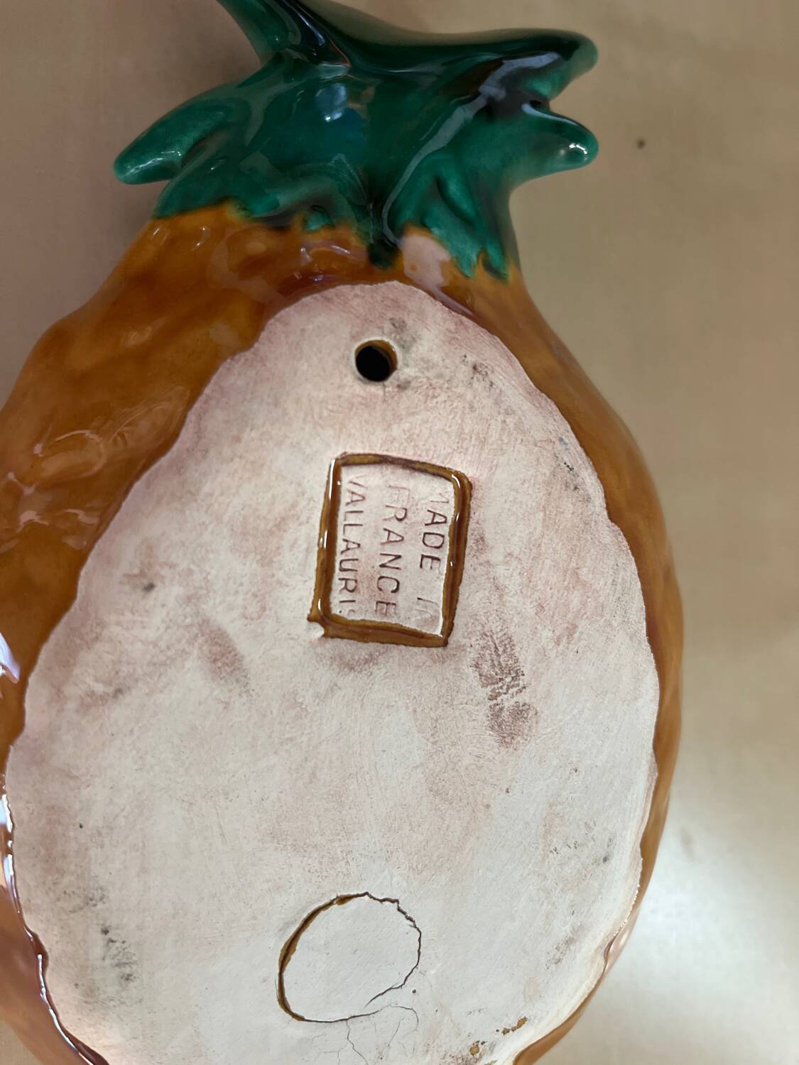 small pineapple butter dish and its vintage VALLAURIS knife