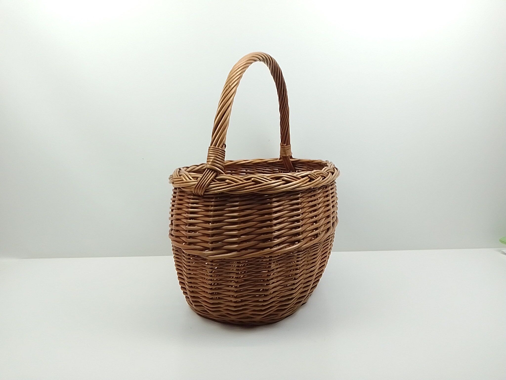 Wicker shopping basket one handle
