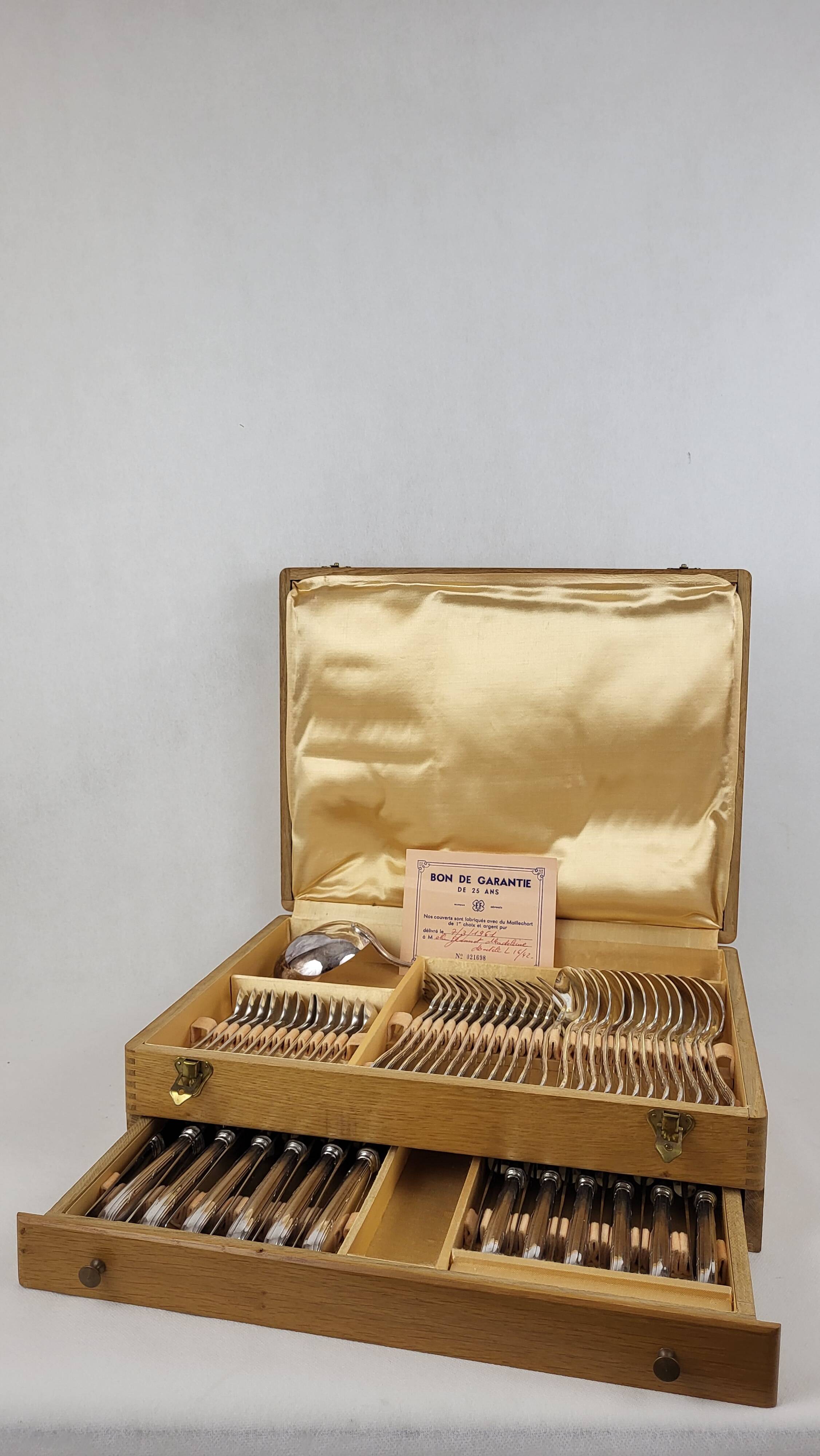 Ménagère en métal argenté 61 pièces