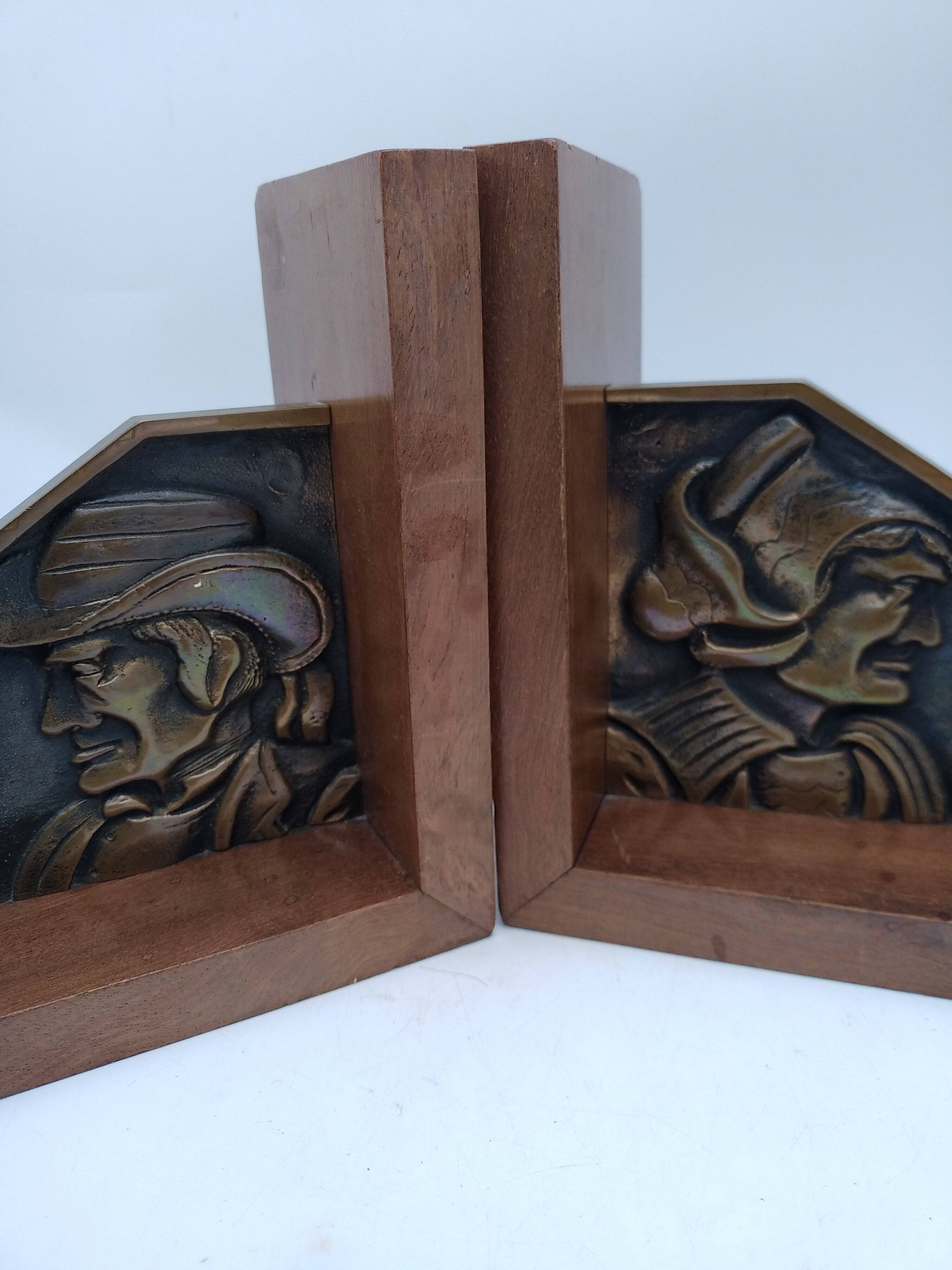 Pair of Breton couple bookends in bronze and wood.