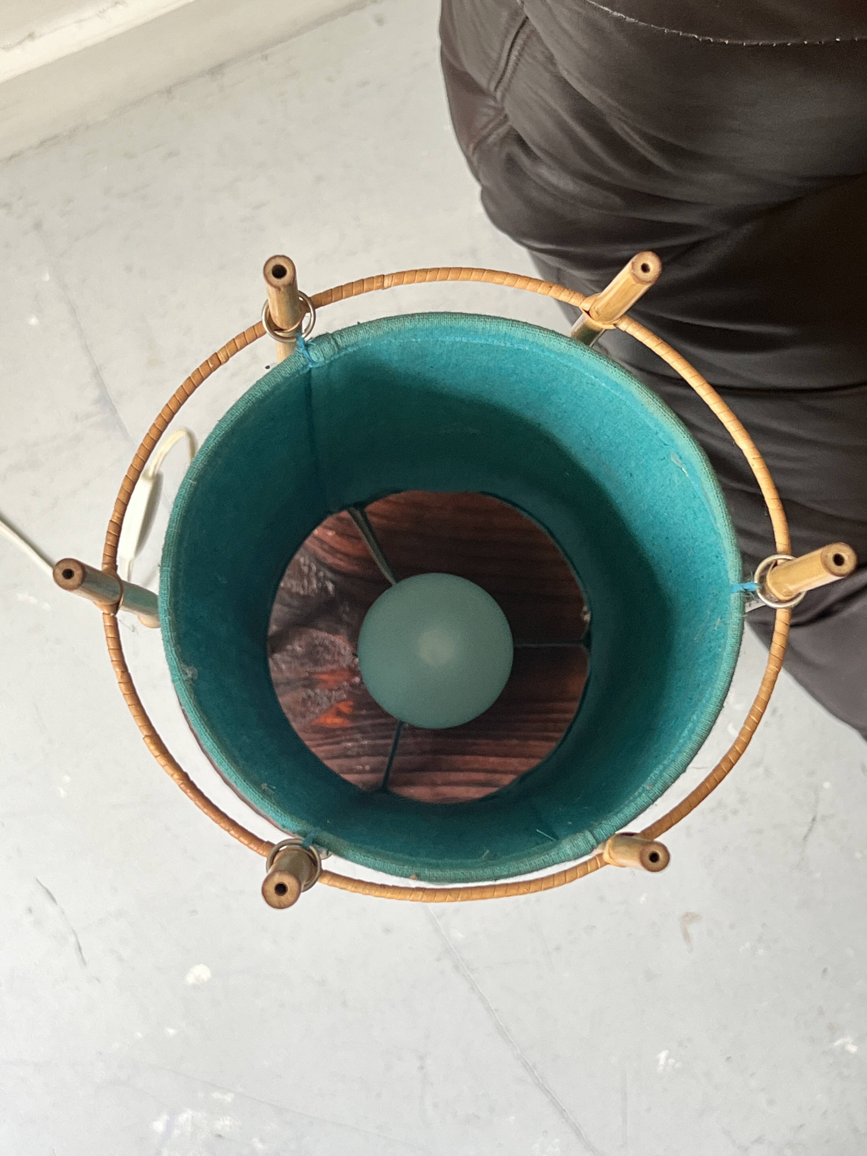 Lampe de table Louis Sognot en bambou et coton, France années 1960