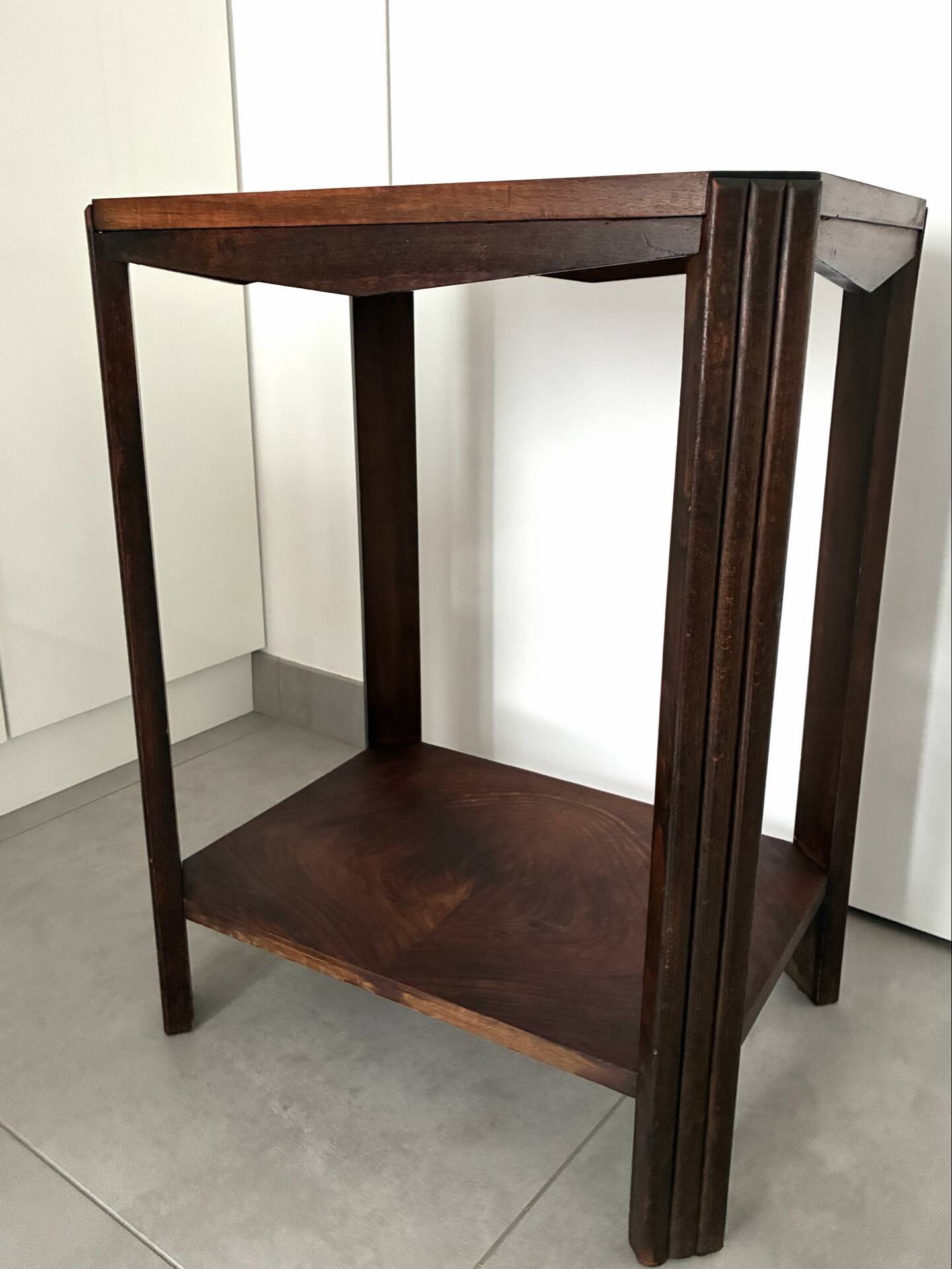 Art Deco Console 1930 walnut veneer.