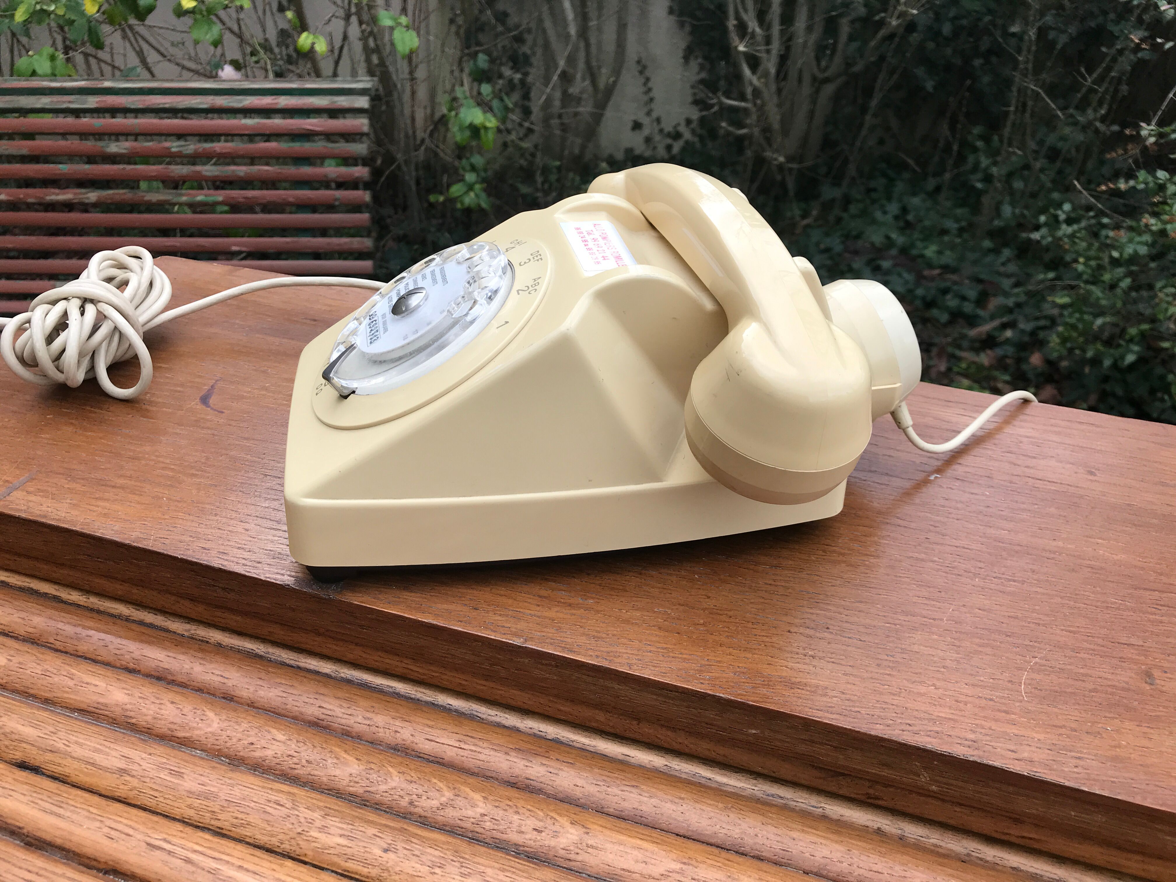 Retro dial phone