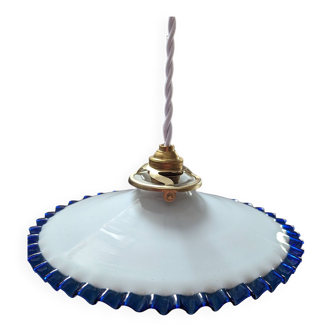Suspension abat jour baladeuse opaline dentelée blanche/bleu pétrole art déco Ø24