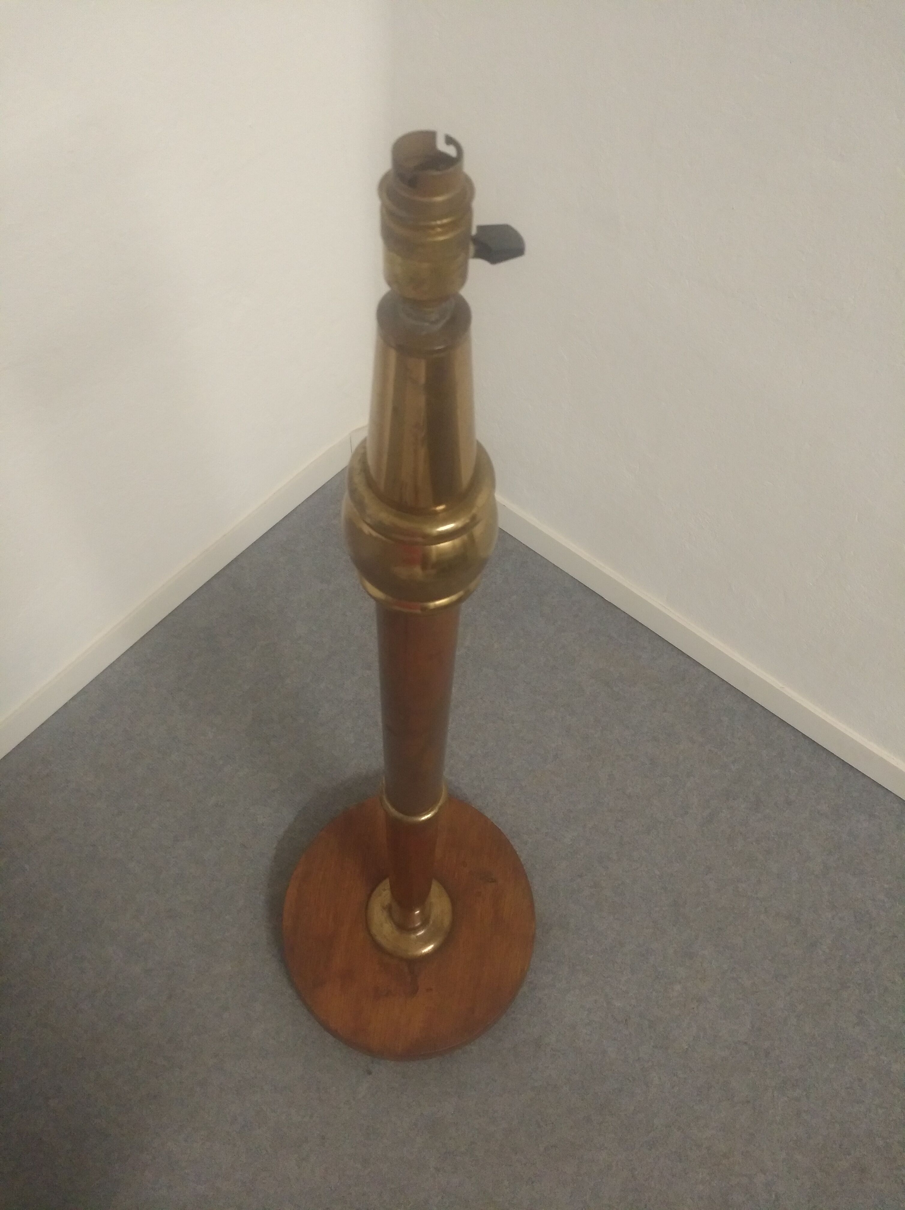 Art Deco lamp in copper and brass