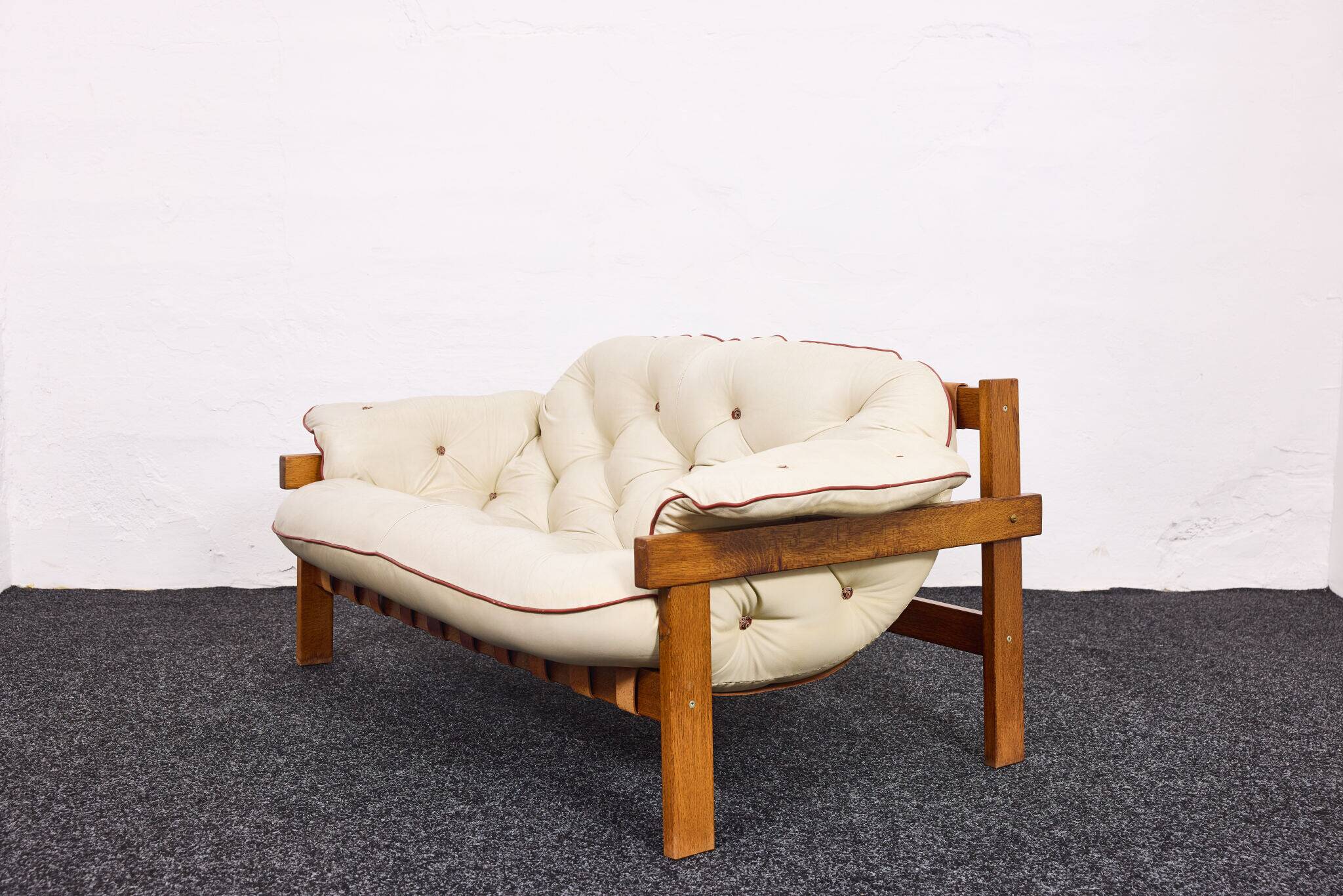Mid century vintage Hungarian 'Senator' tufted leather 2-seater sofa, 1986