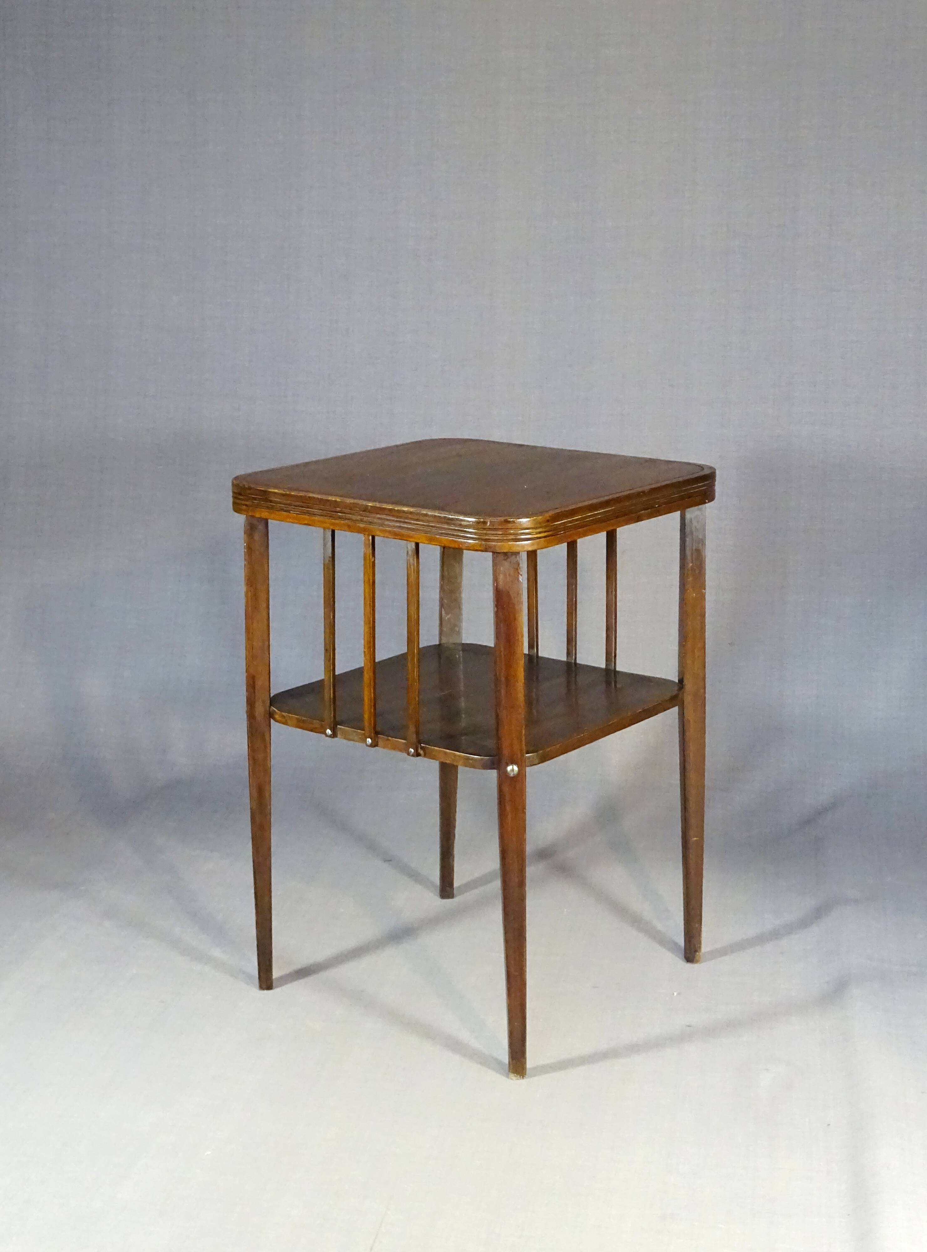 Thonet coffee table No. 9205 circa 1910 Vienna Secession