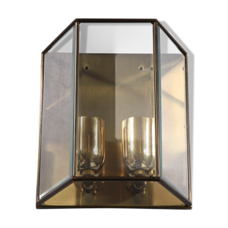 Wall sconce in brass and glass