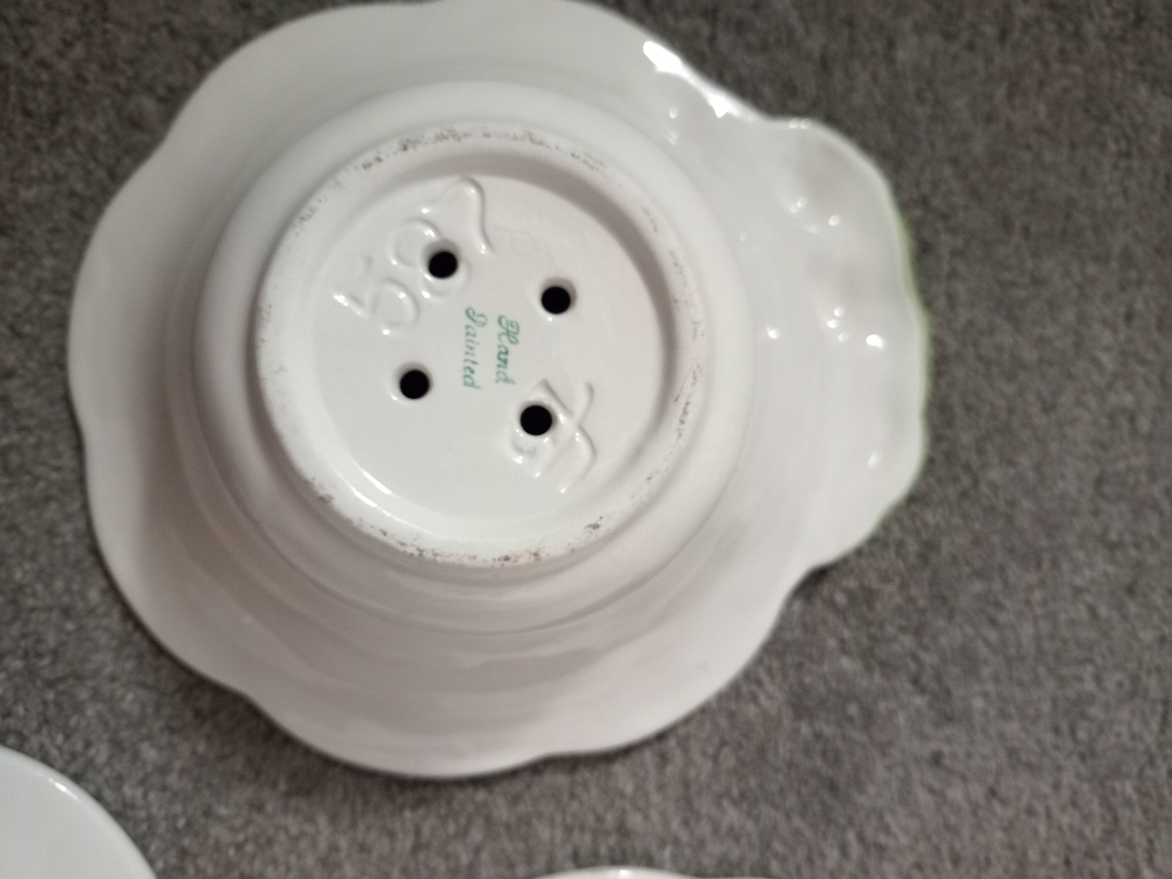 Dish drainer + 2 Silea Barbotine porcelain plates