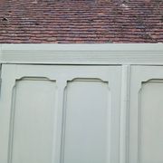 Parisian wardrobe with 2 doors and 3 shelves in Luxembourg green.