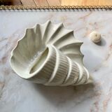 Empty cut English shell pocket