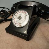 telephone from the 50s in black bakelite