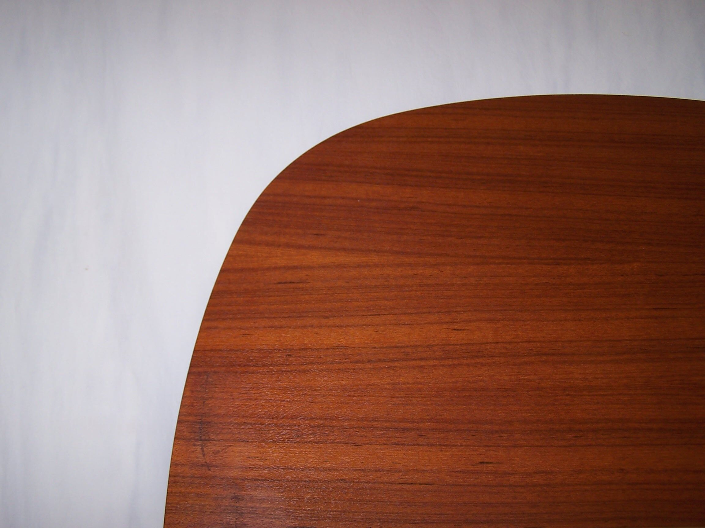 Table Trc 20 by Pierre Guariche, editions Huchers Minvielle 60
