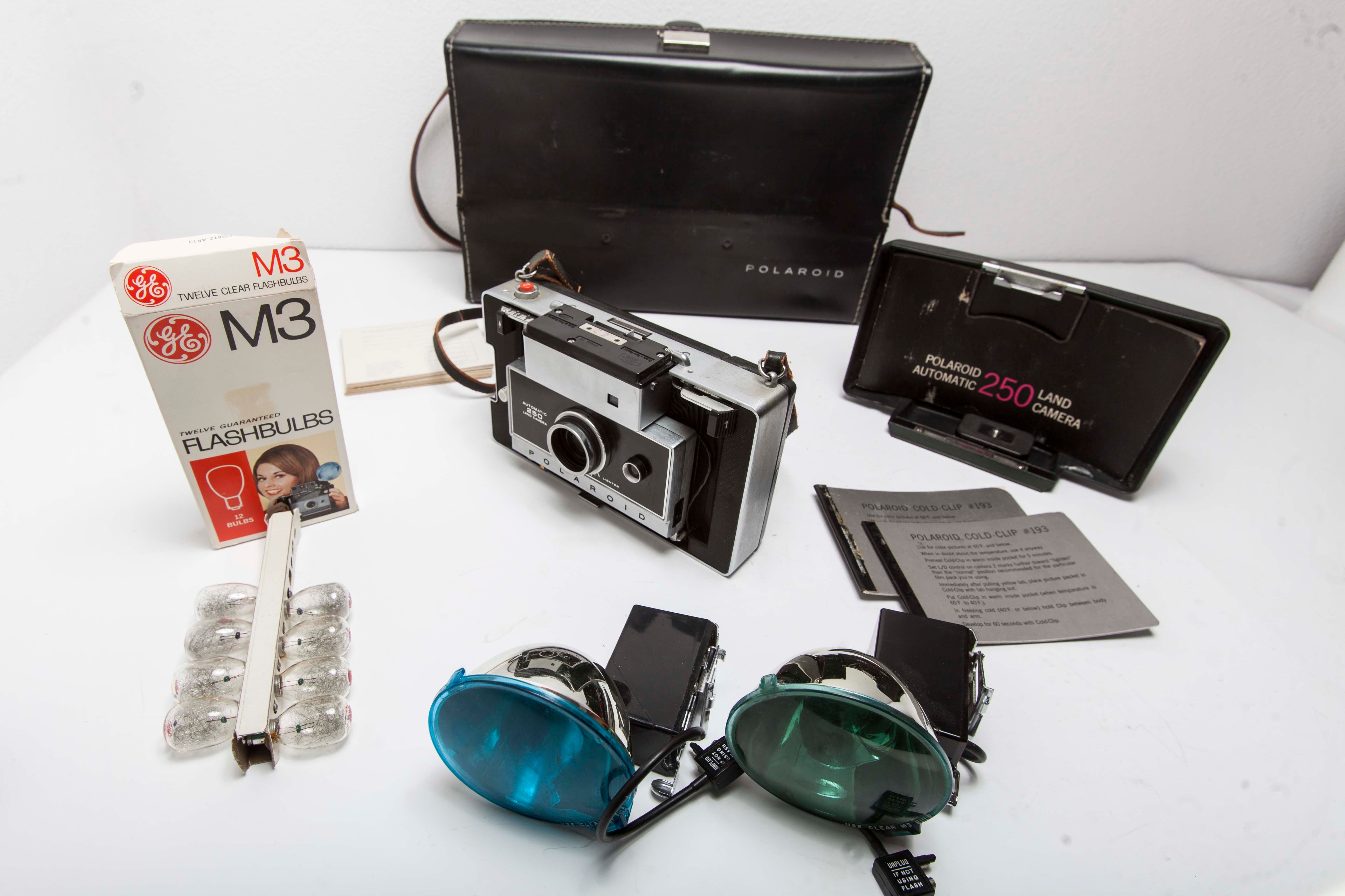 Polaroid 250 pro model complete