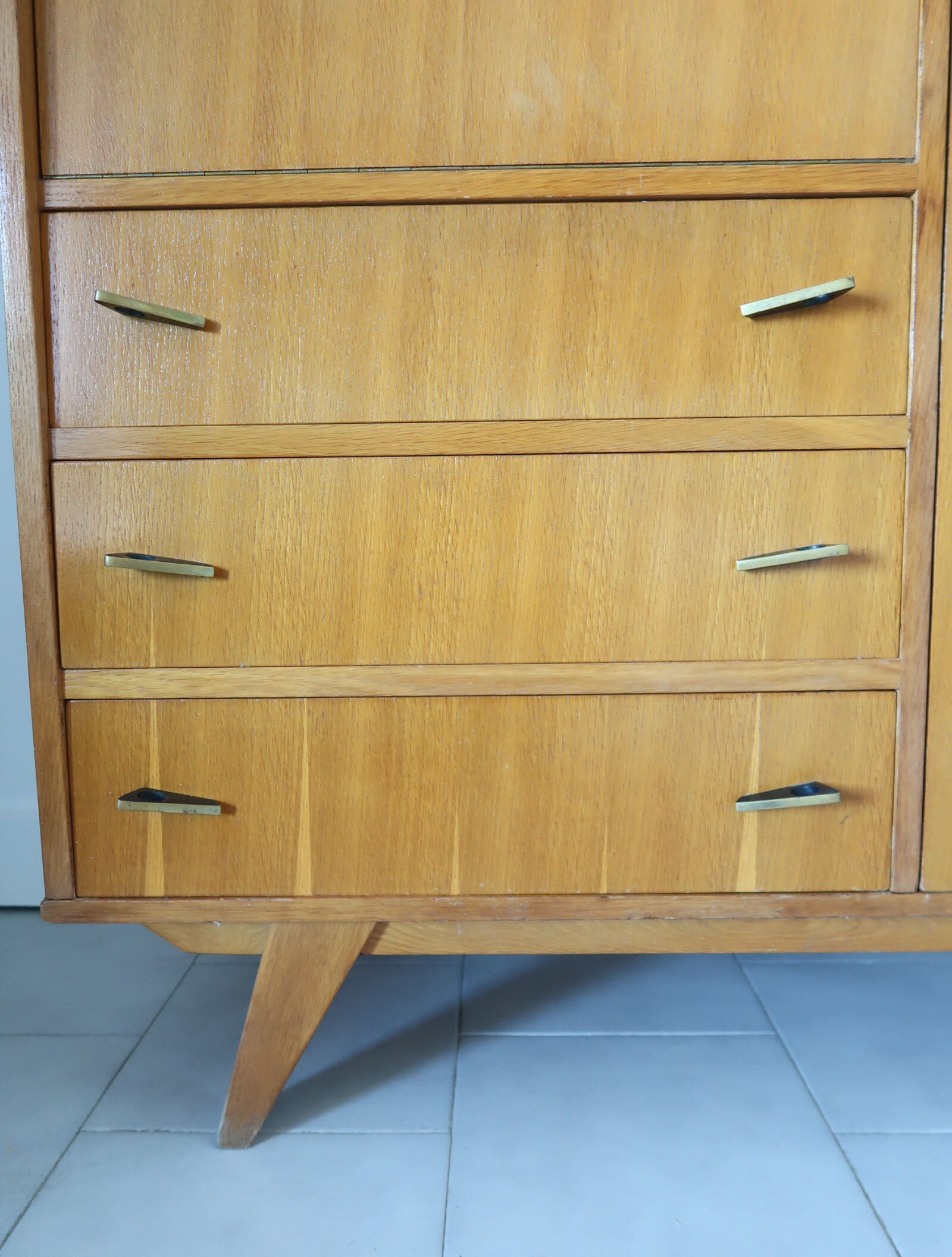Armoire secrétaire