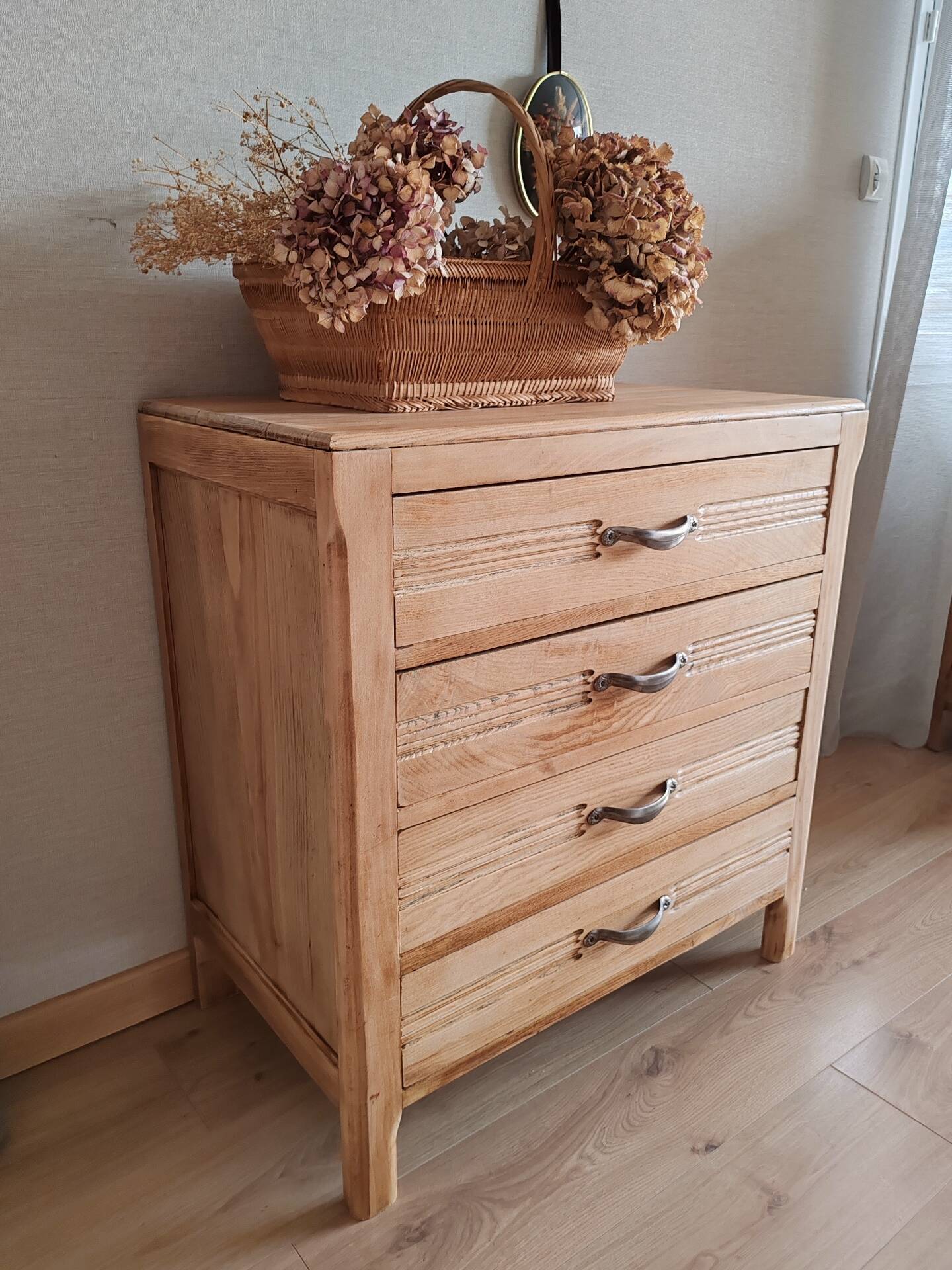 Art Deco chest of drawers