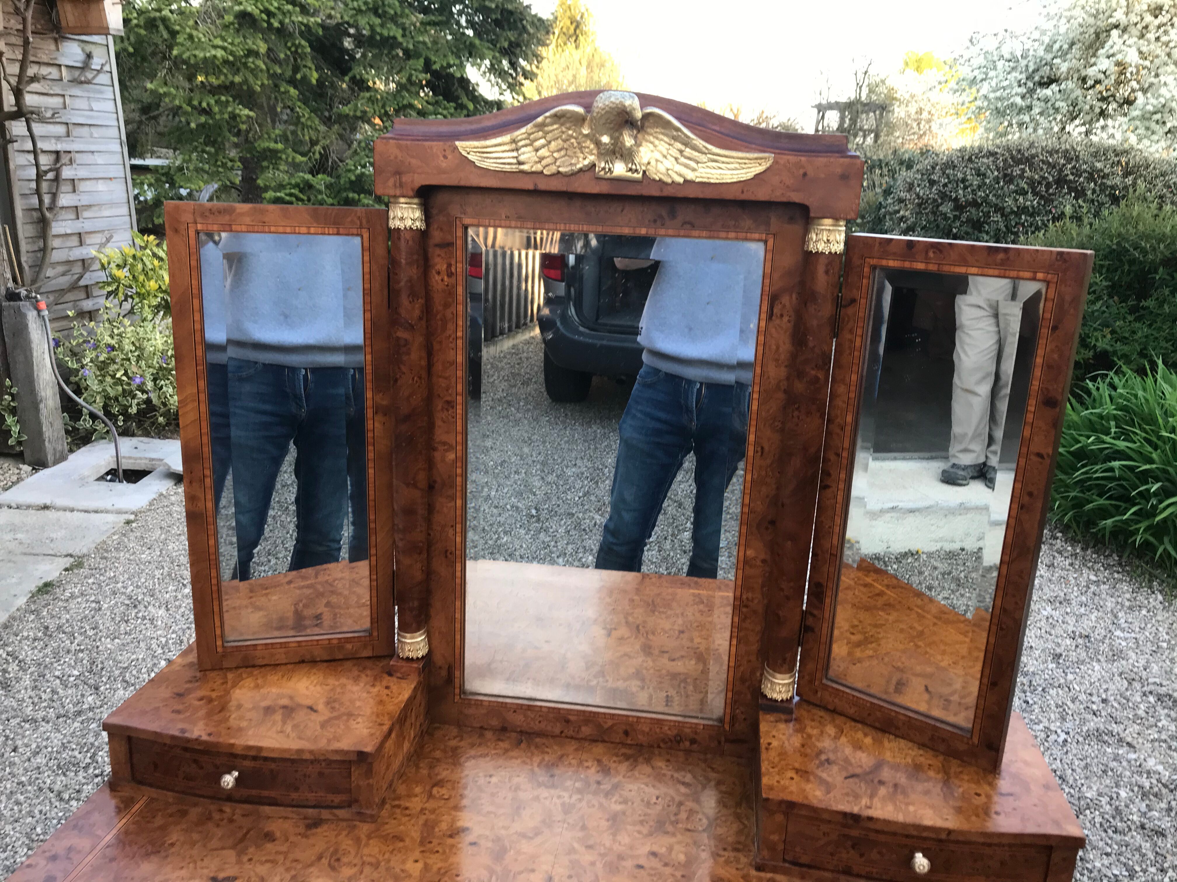 Coiffeuse Louis XVI ronce de noyer 1920