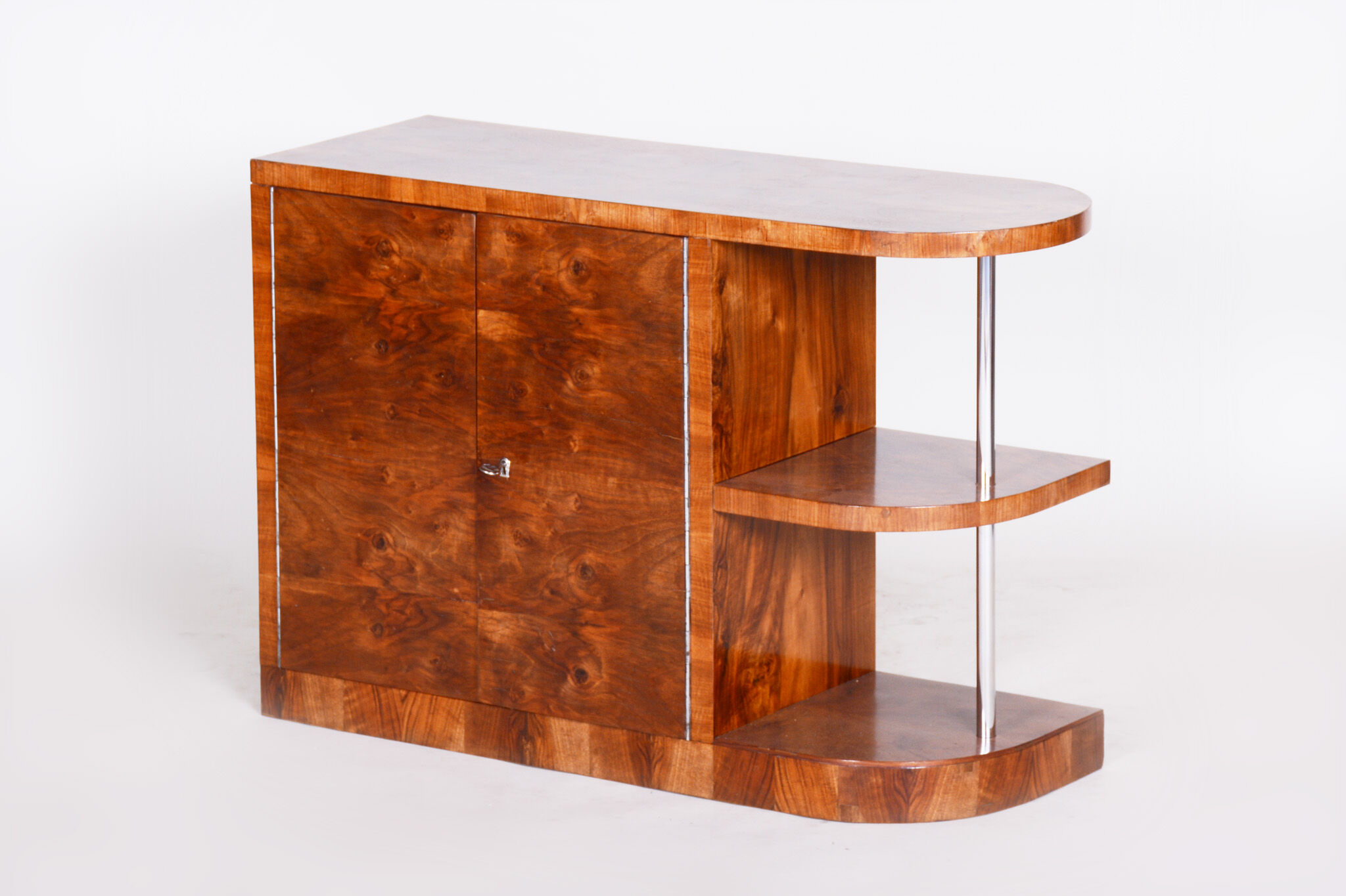 Buffet Art Déco fabriqué dans les années 1930 en Tchéquie