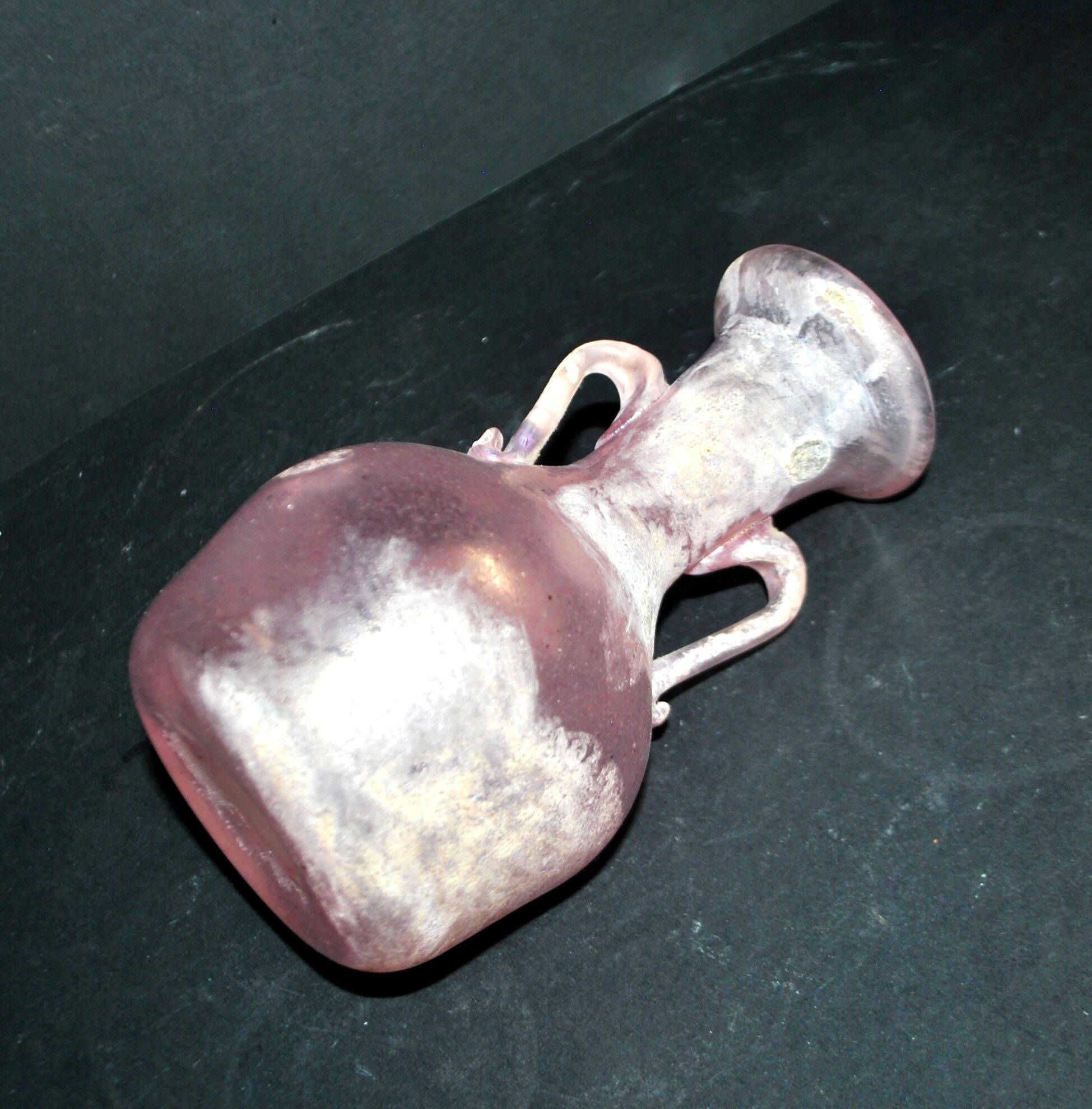 Antique amphora vase in iridescent pink blown glass – Murano, Italy, 20th century