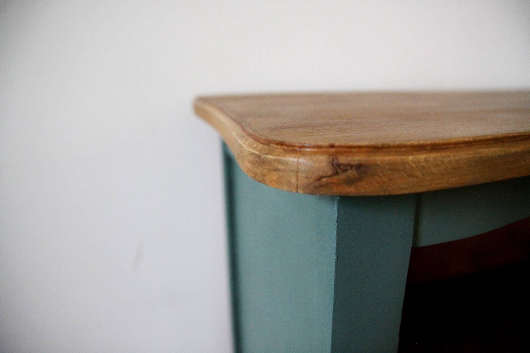 Vintage wooden bibus/bookcase