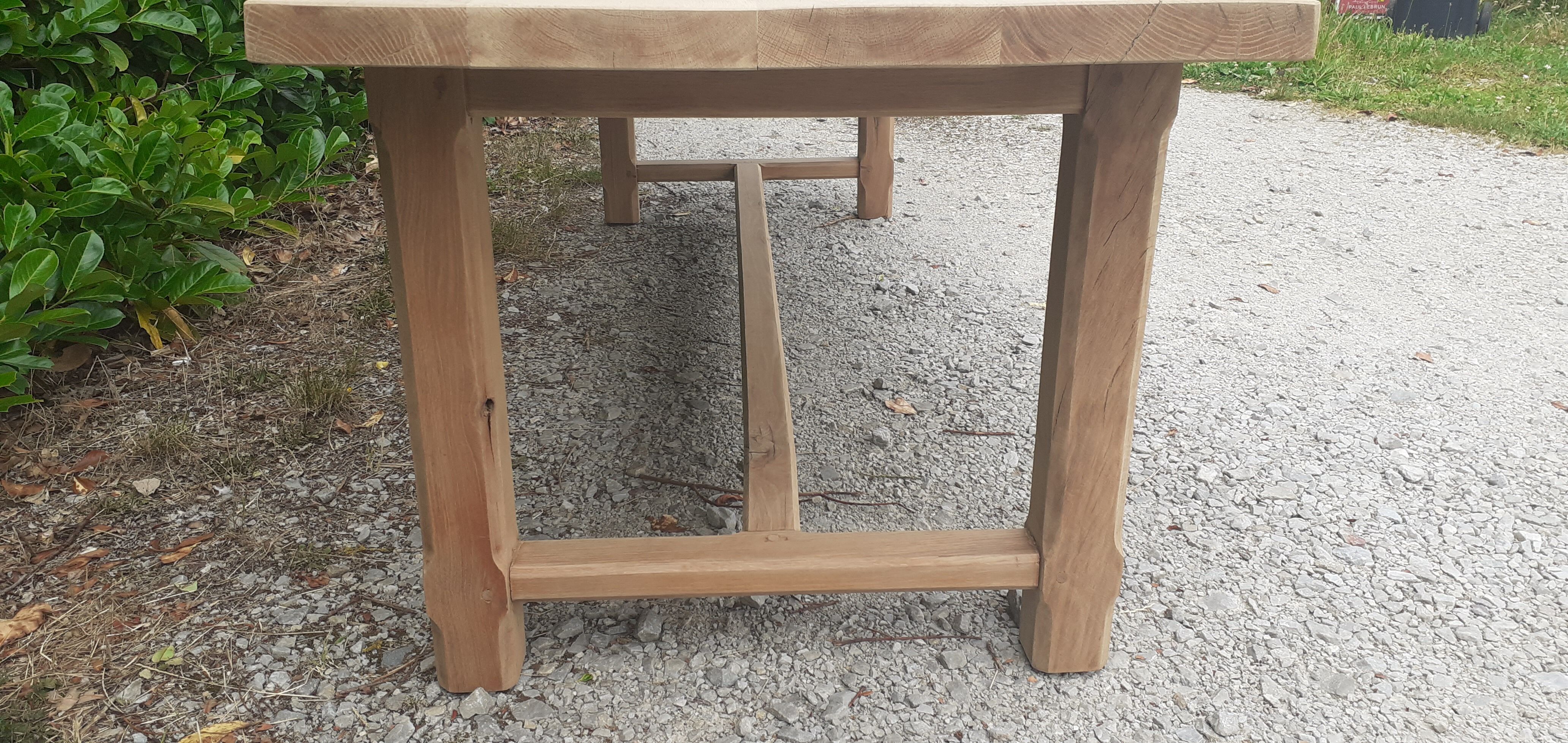 Farmhouse table in solid oak raw wood