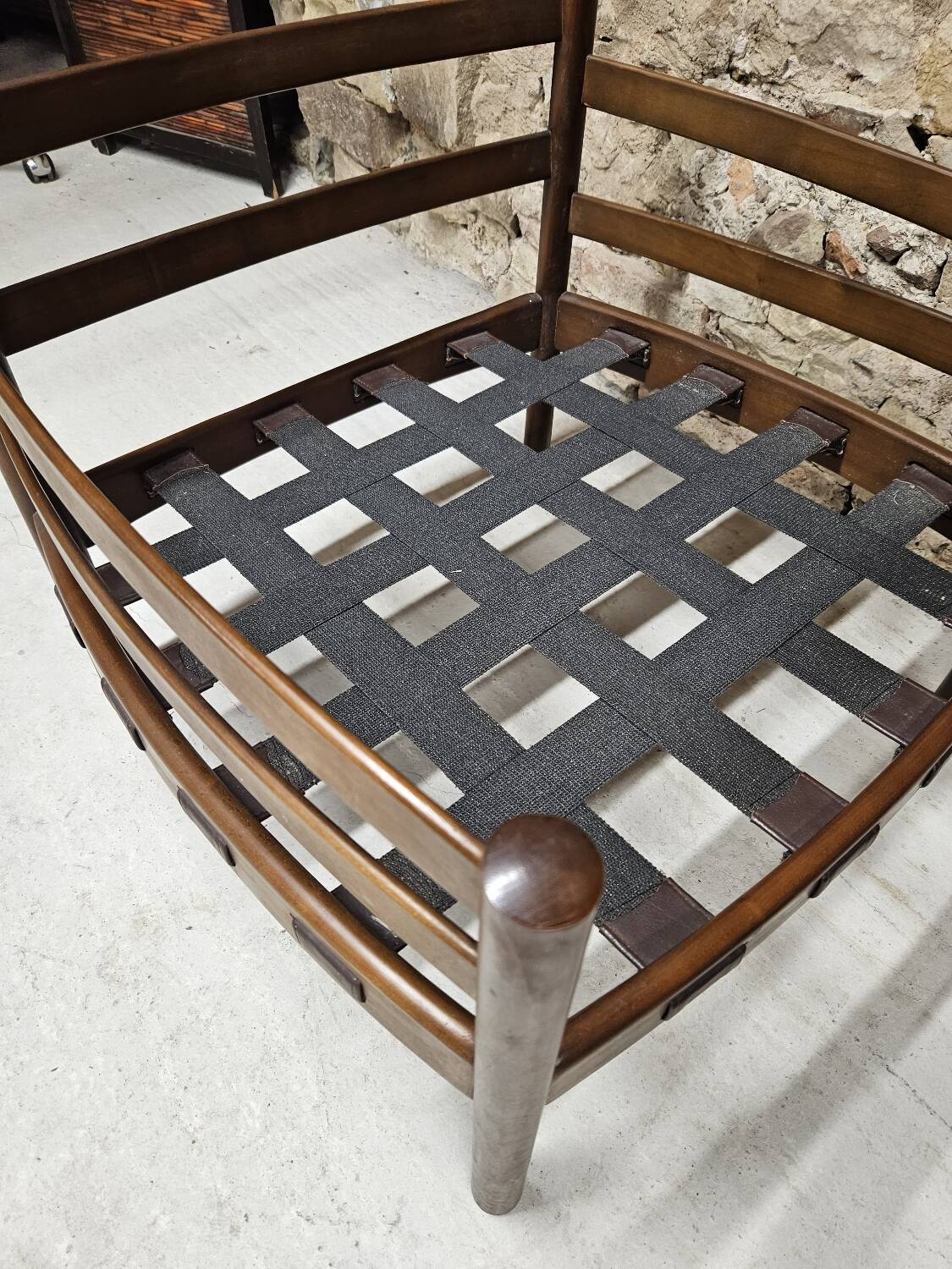 Paire de fauteuil vintage cuir Coja Suède 1960"