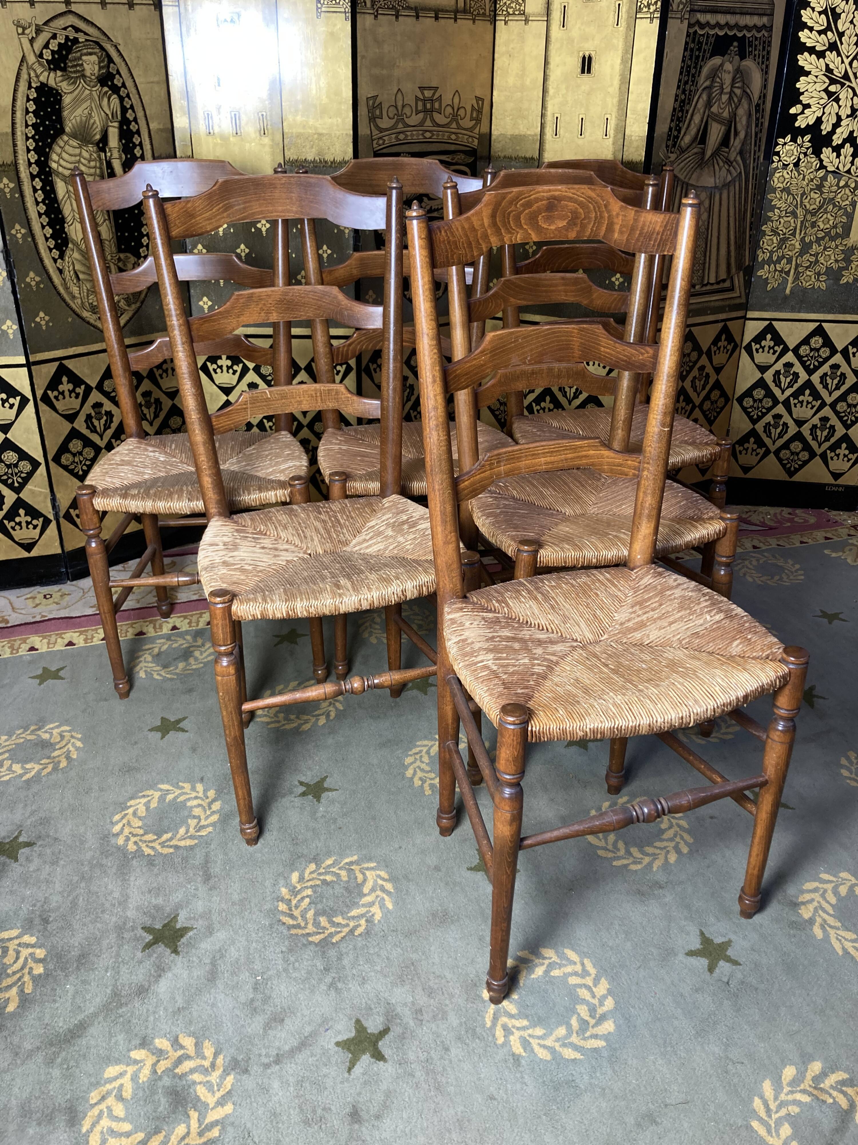 6 light beech mulched chairs