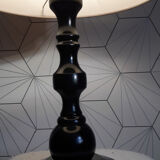 Table lamp in black lacquered turned wood.