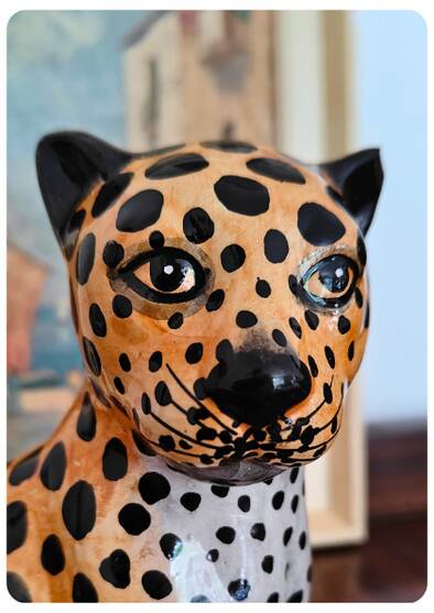 Léopard en céramique