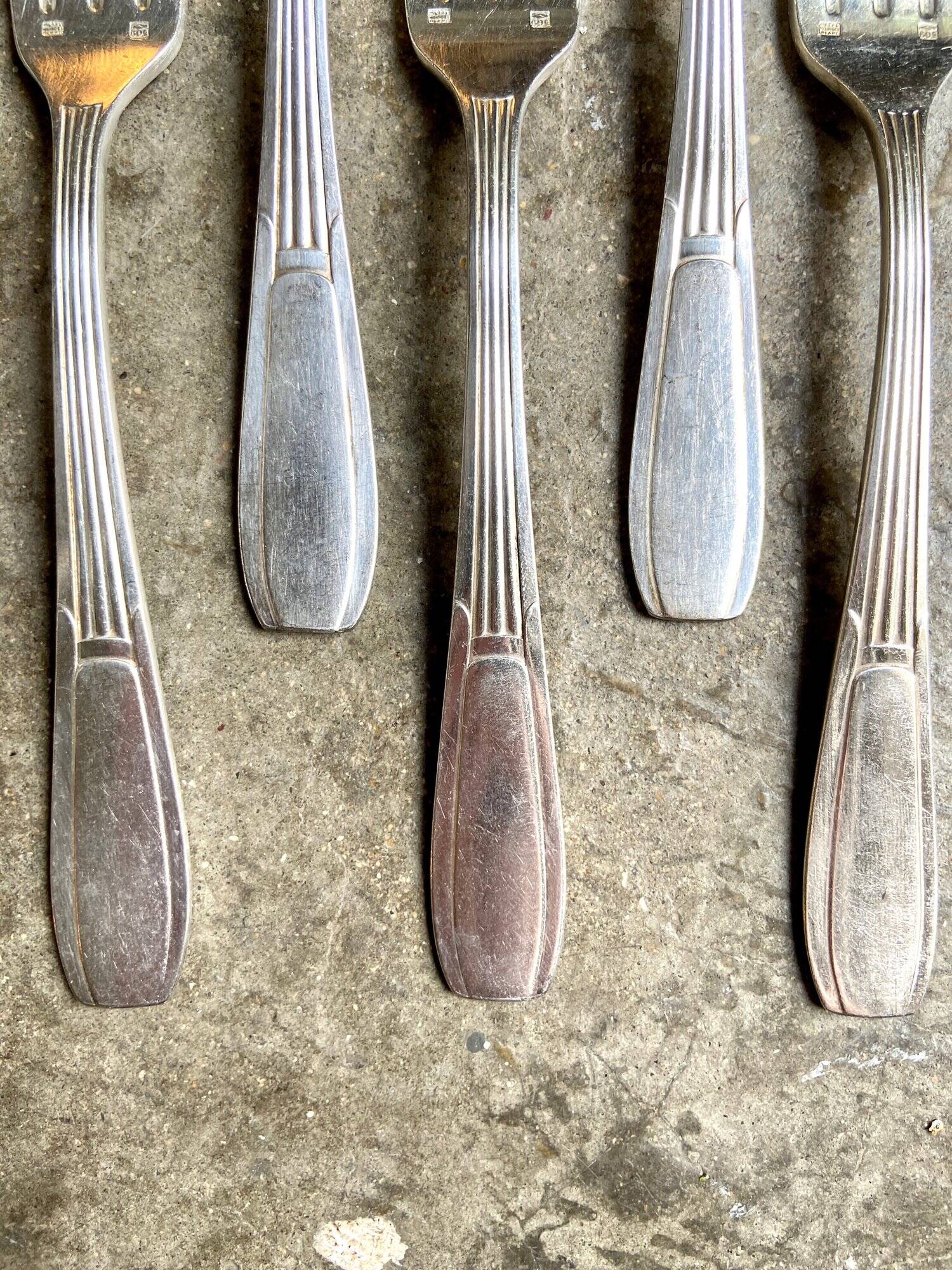 6 silver metal forks