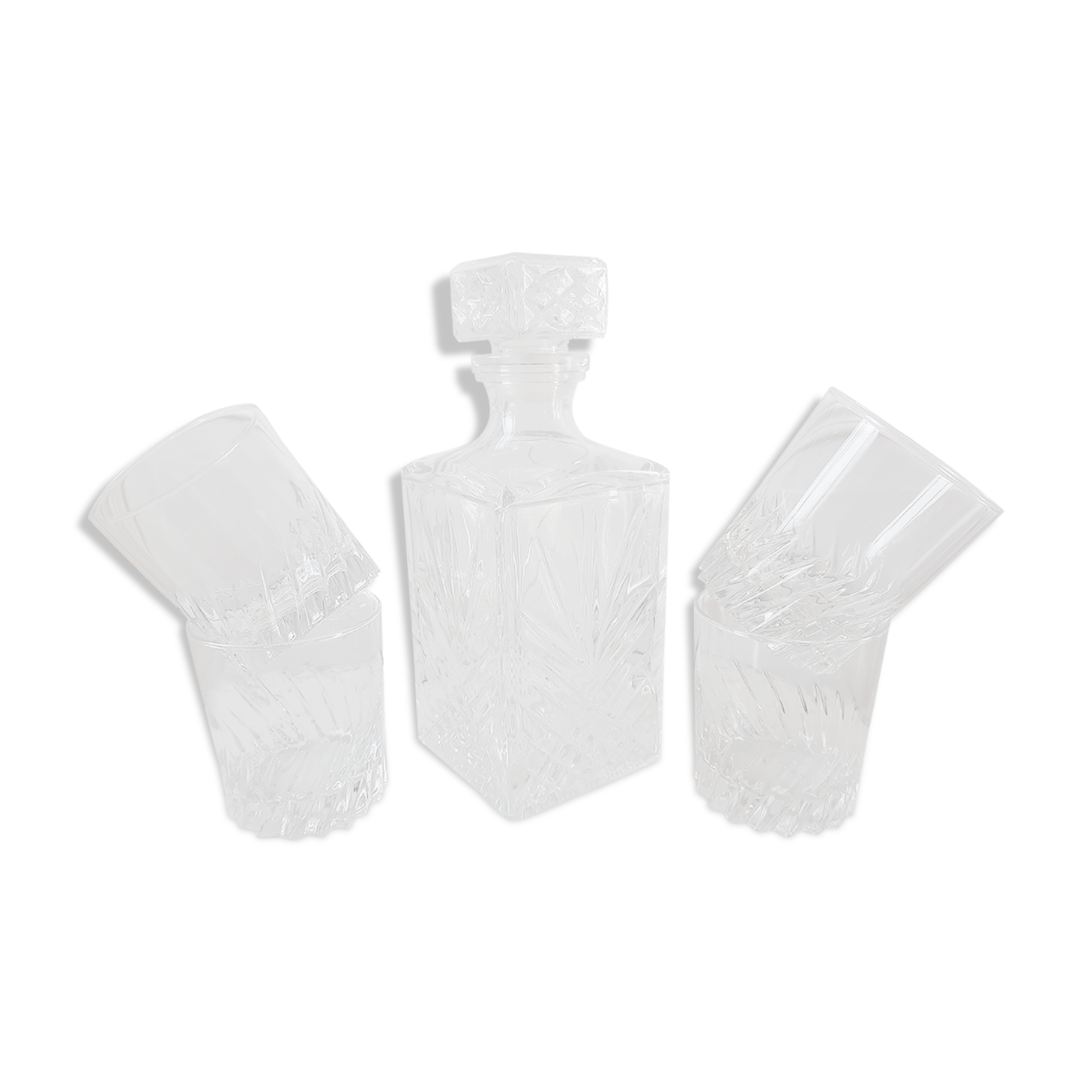 Lot of carafe and its 4 whiskey glasses