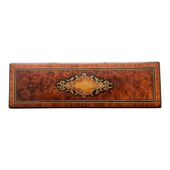 Inlaid N III glove box