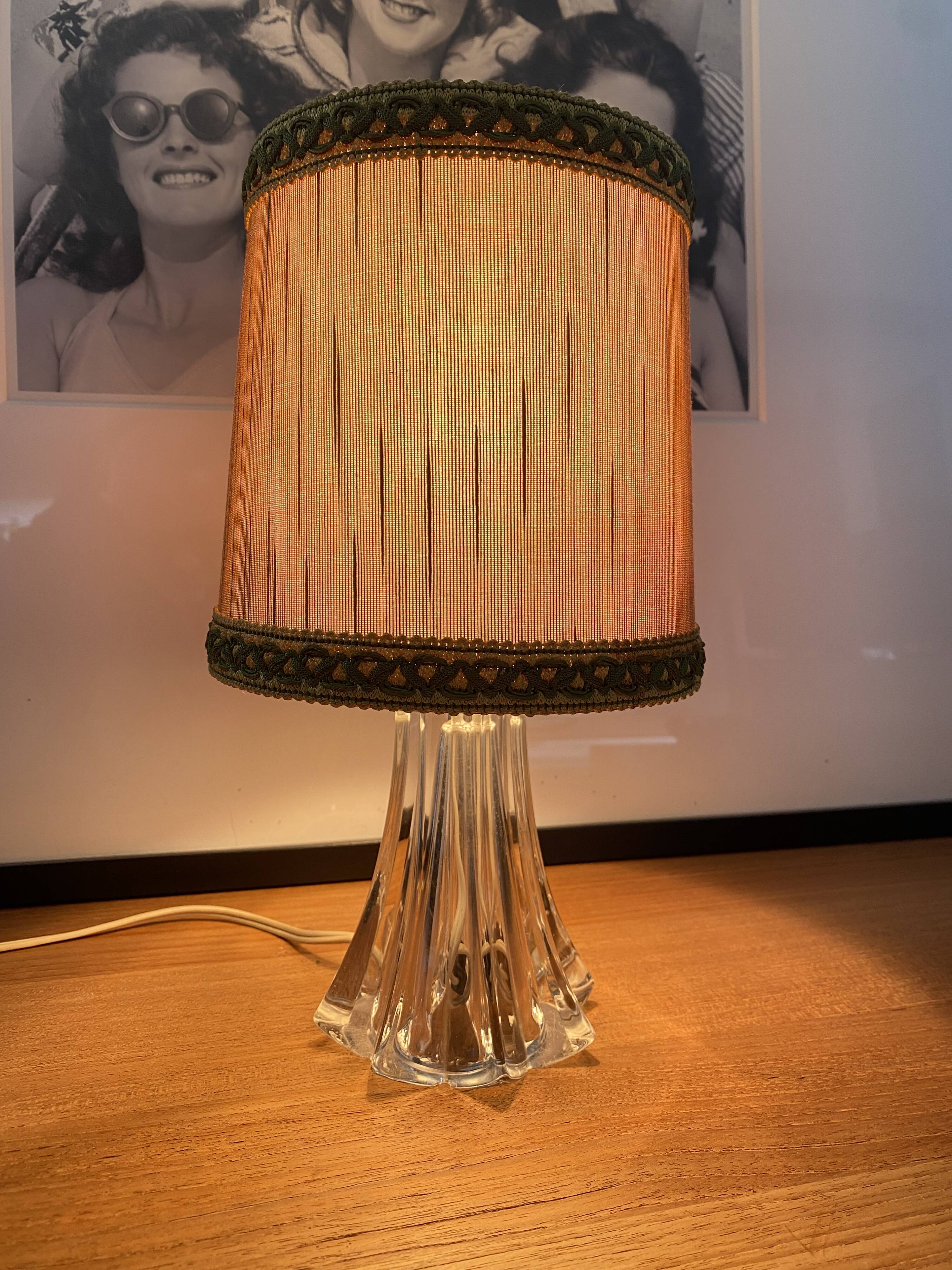 Lampe en cristal Vannes France -Pied sculpté avec étiquette d'origine