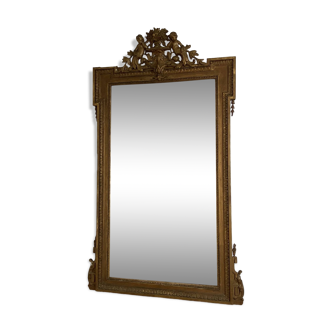 Grand miroir doré fin 19ème. 160x 84. Fronton décoré.