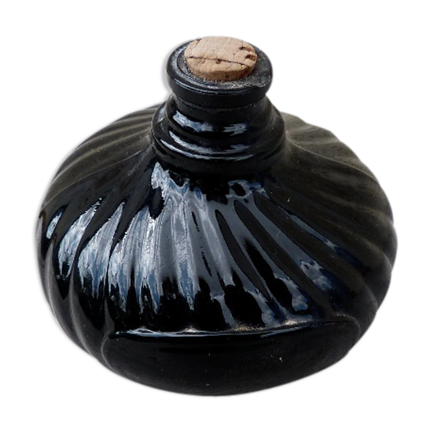 Ink bottle 1900 in black glass